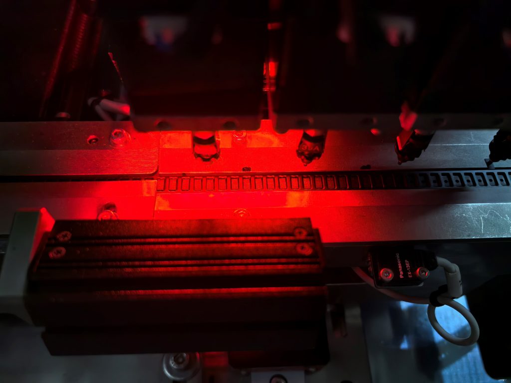 半导体芯片模块模组电子元件TRAY盘全自动编带机Gtech 570